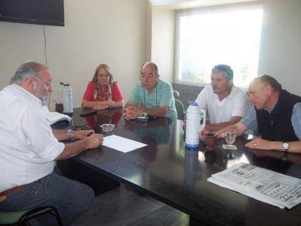 Mechita: Reuni�n con el Secretario de Obras P�blicas de la Municipalidad