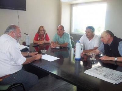 Mechita: Reuni�n con el Secretario de Obras P�blicas de la Municipalidad