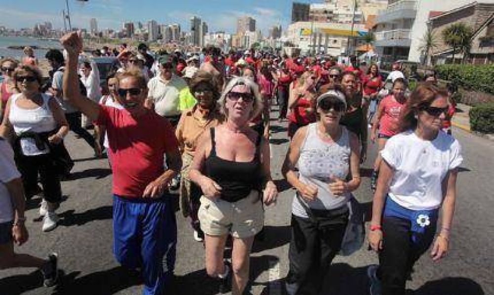 Caminata solidaria en el final de la semana de la lucha contra el VIH SIDA
