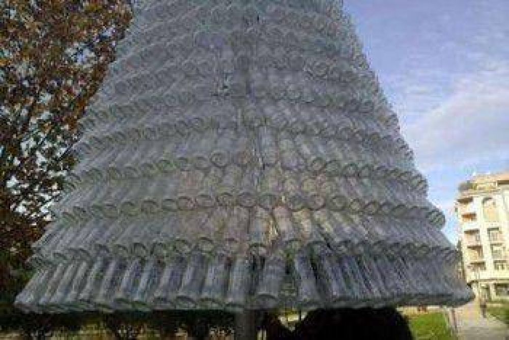 Por primera vez se construir� un �rbol de navidad con material reciclable