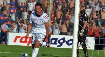 Belgrano logr� su mejor campa�a de la historia al derrotar a Tigre con gol del Picante Pereyra