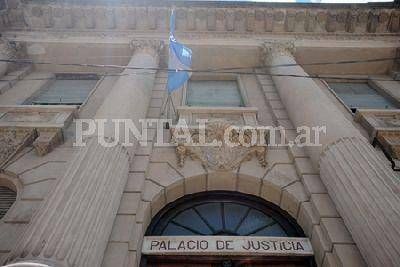  Por audaz estafa ir�n a juicio ex empleados de Sociedad Francesa