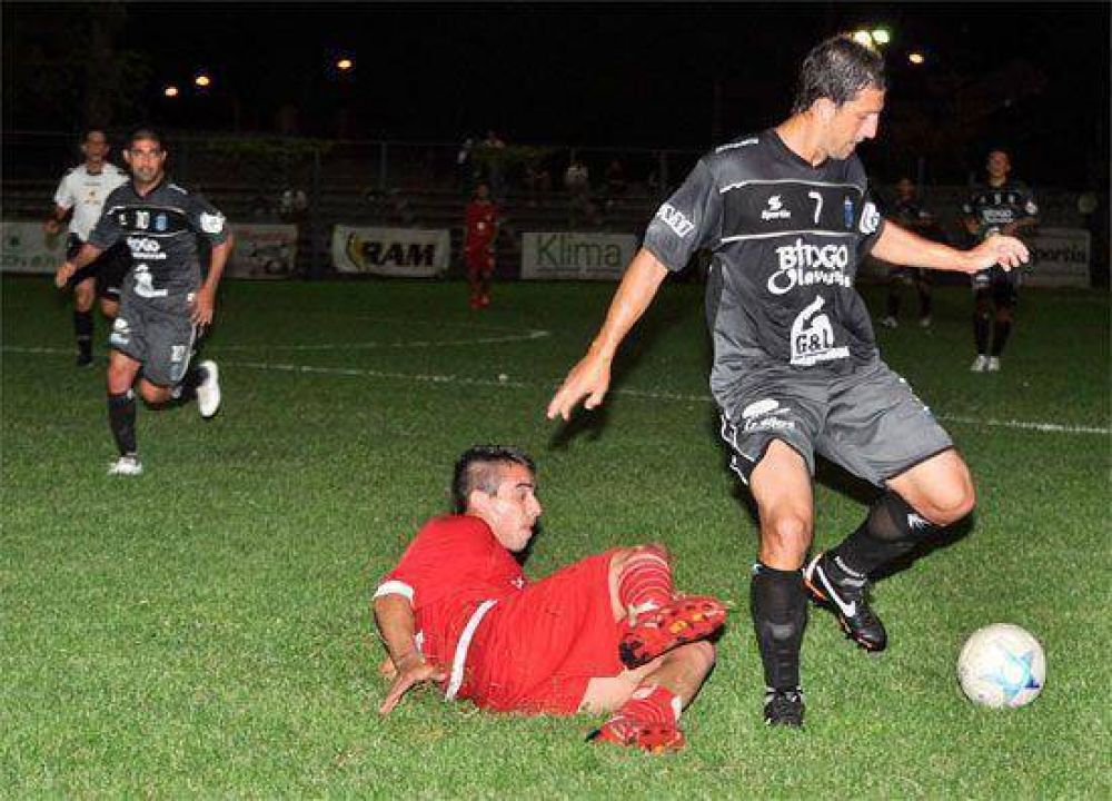 Ferro barri� a Hurac�n de Tres Arroyos