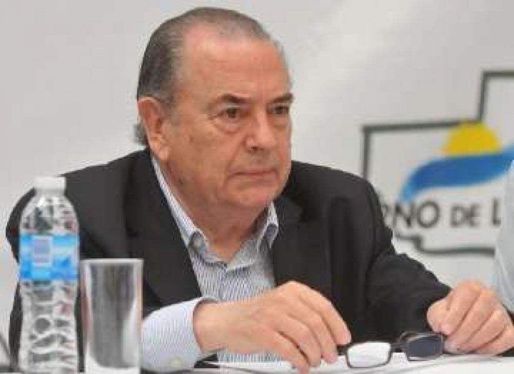 El gobernador llam� a una audiencia a diputados del Frepam	