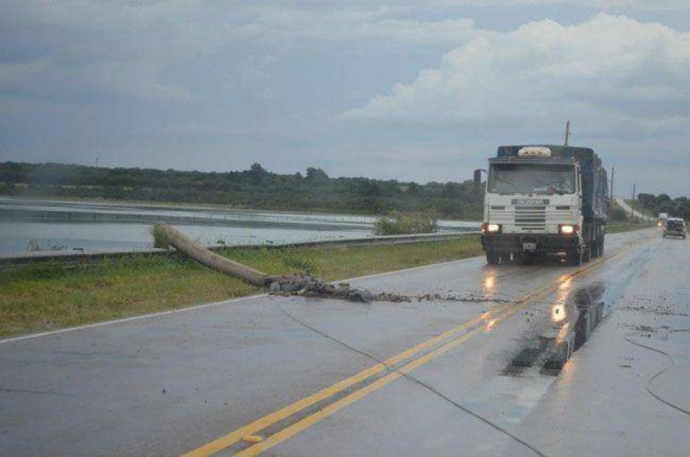  16,3 mil�metros en 40 minutos y con fuertes vientos