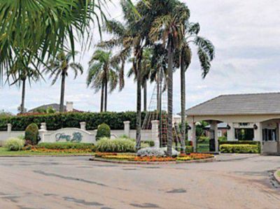Tres robos en casas del country Funes Hills