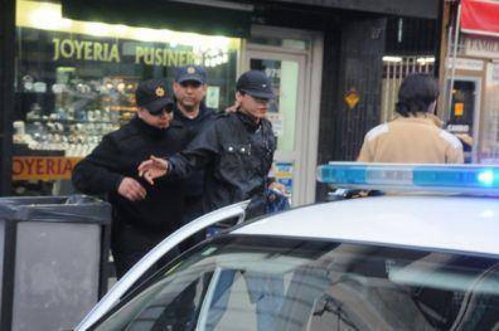 Investigaciones detenidas