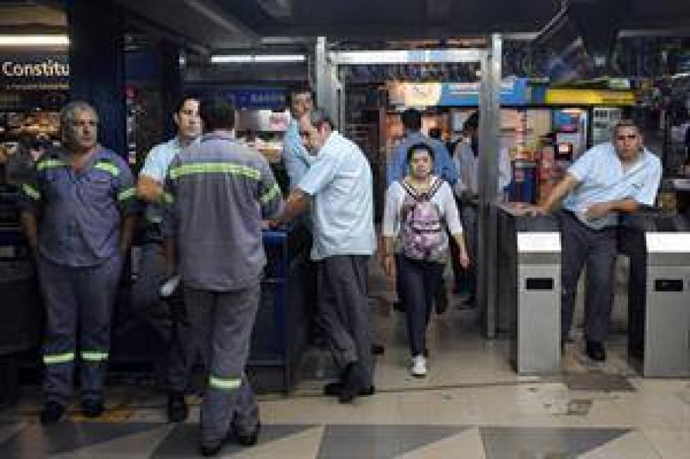 La UTA decret� un paro total en las seis l�neas del subte y el Premetro tras los incidentes