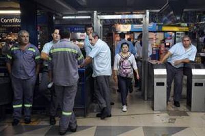 La UTA decret� un paro total en las seis l�neas del subte y el Premetro tras los incidentes