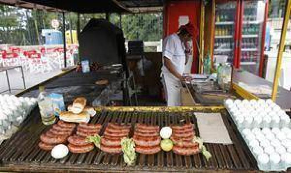 Crecen los puestos de comida al paso