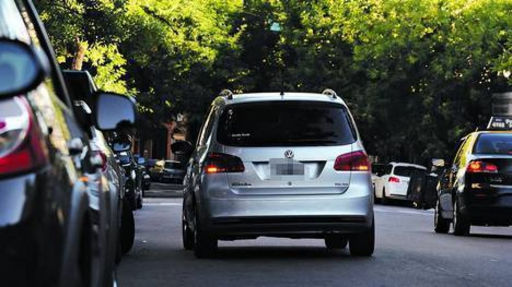 Crece el uso de balizas y luces de giro entre los conductores