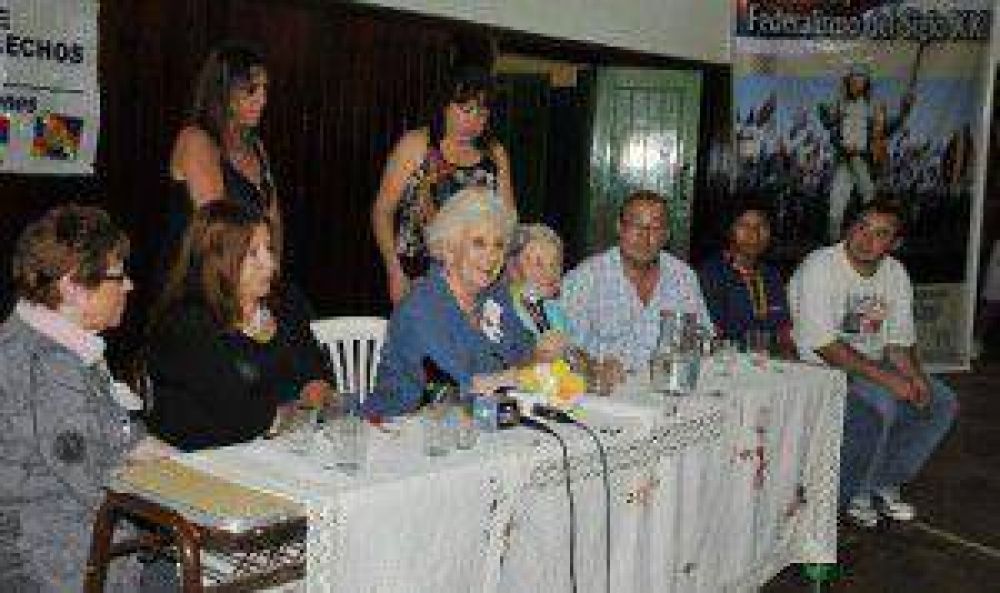 Se present� en Posadas la pel�cula sobre la vida de Estela de Carlotto