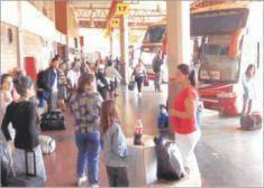 Aseguran que �mnibus exceden los l�mites de velocidad en las rutas de la provincia