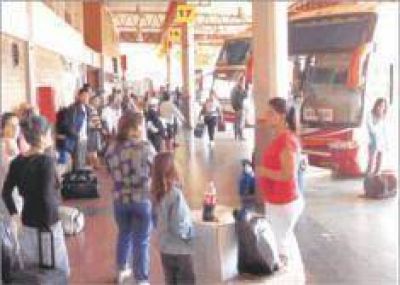 Aseguran que �mnibus exceden los l�mites de velocidad en las rutas de la provincia