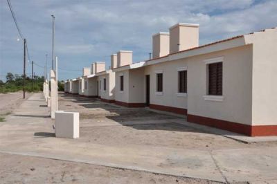 Zamora entrega viviendas en La Banda