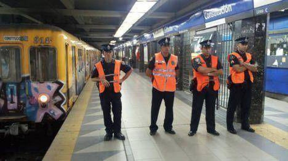 Por una interna gremial el subte est� paralizado
