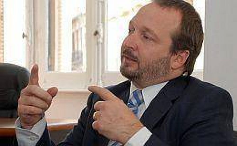 Sabbatella: "Presentaron plan de adecuaci�n 14 de los 21 grupos�