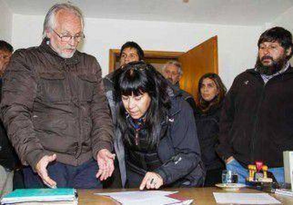 San Mart�n: el conflicto se aleja de una soluci�n 