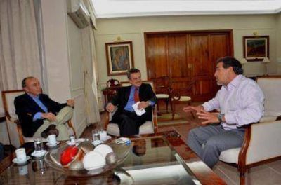 Beder Herrera estrecha v�nculos con India