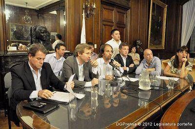 El debate por la ley de traspaso de subte contin�a el mi�rcoles