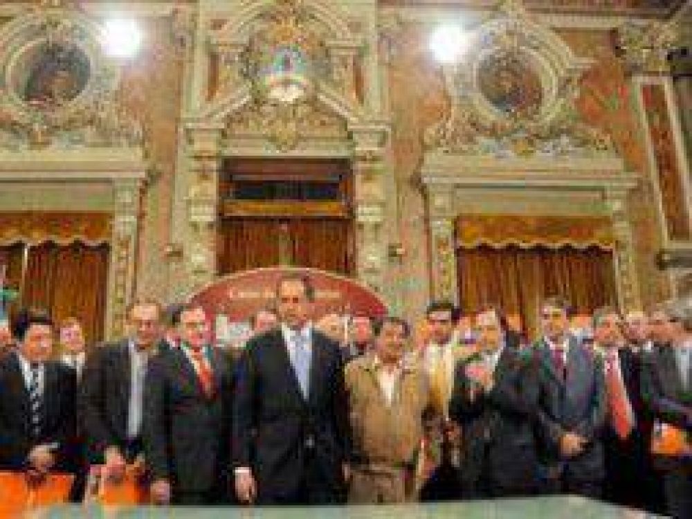 Elecciones 2015: A quienes apoyan los intendentes bonaerenses