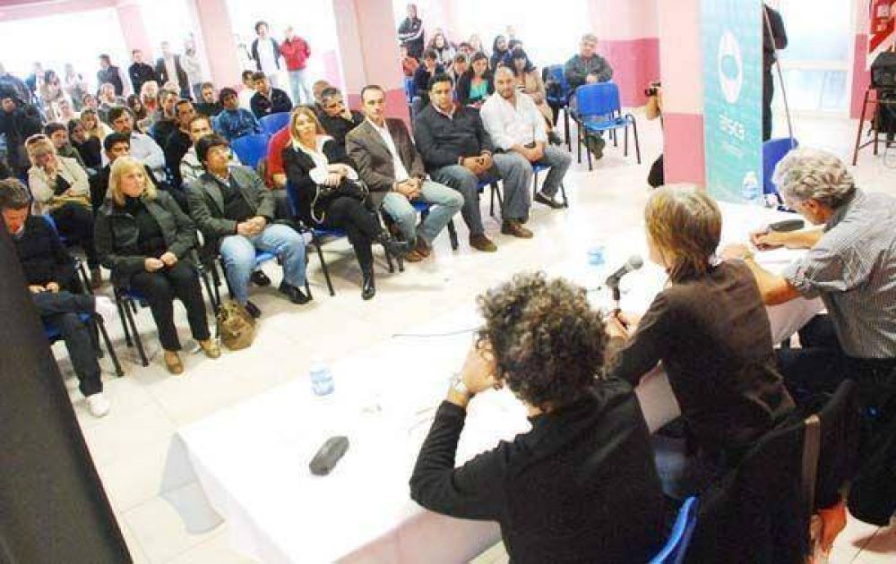 �Los grupos de poder no pueden imponer condiciones a la pol�tica�