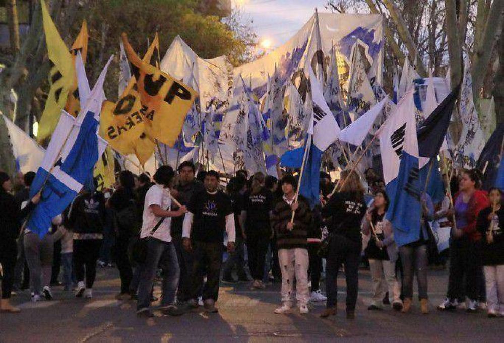 7D: las agrupaciones K desistieron de acampar frente al Diario Los Andes 