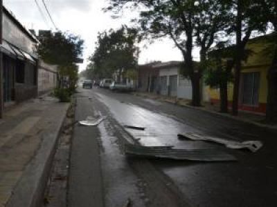Vientos huracanados azotaron San Luis y causaron destrozos