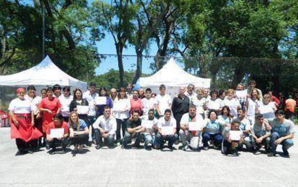 Shell Argentina celebr en Dock Sud el 10 aniversario de Creando Vnculos
