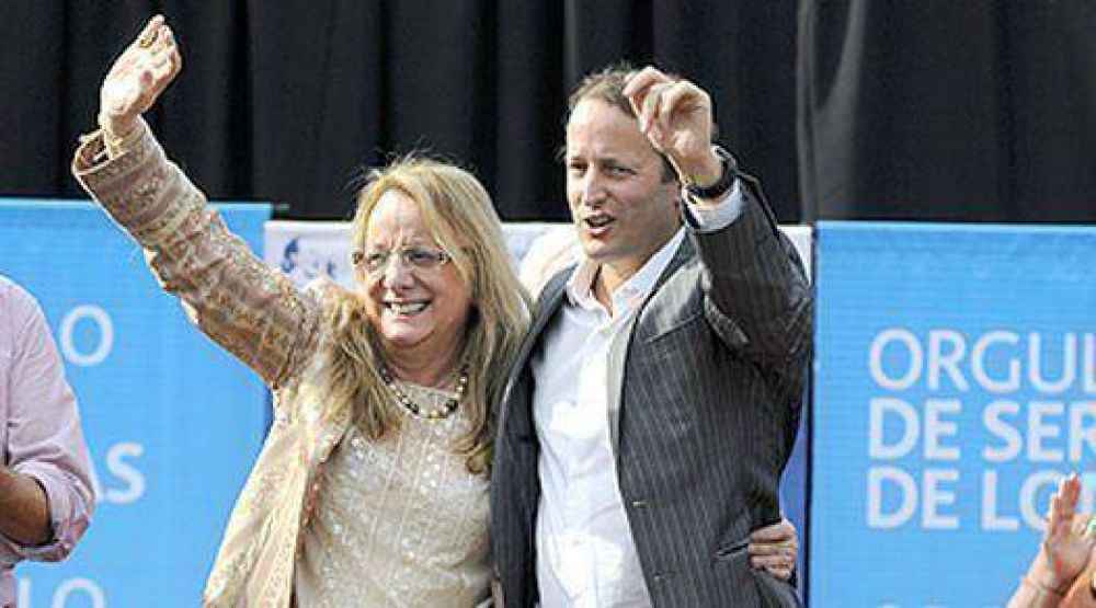 Alicia y Mart�n entregaron 2.284 pensiones a vecinos
