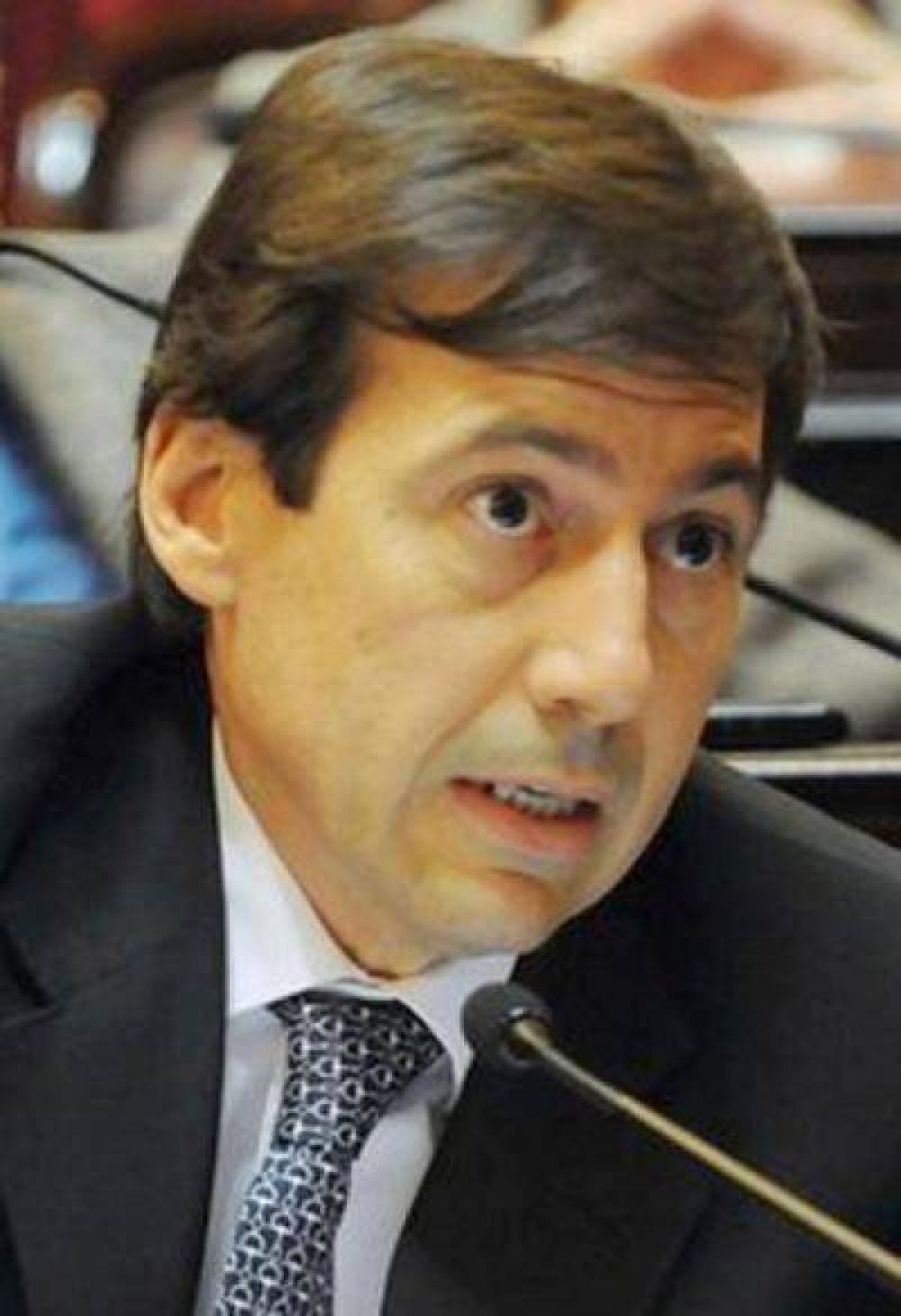 Naidenoff calific� como "grosera" la referencia presidencial a jubilados