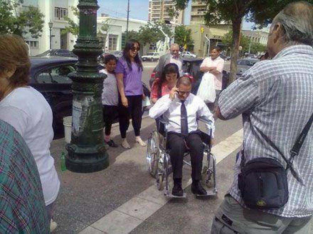 Da de la Discapacidad: Larraaga quiere una ciudad "donde todos se sientan cmodos" 