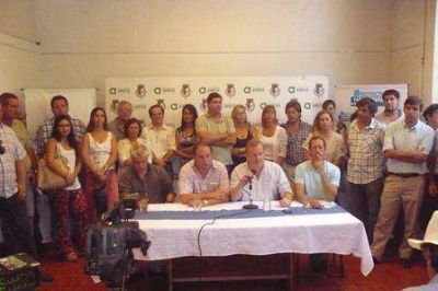 Prensa: Duro comunicado municipal