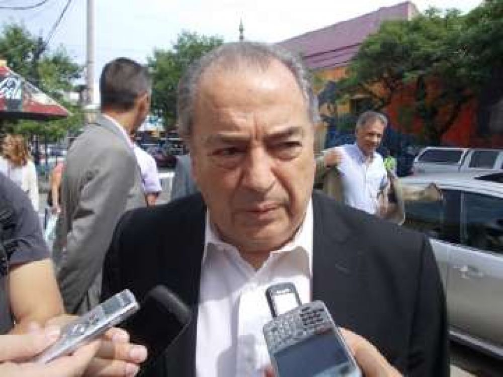 El gobernador neg� que la crisis en Pico sea por una interna del PJ 
