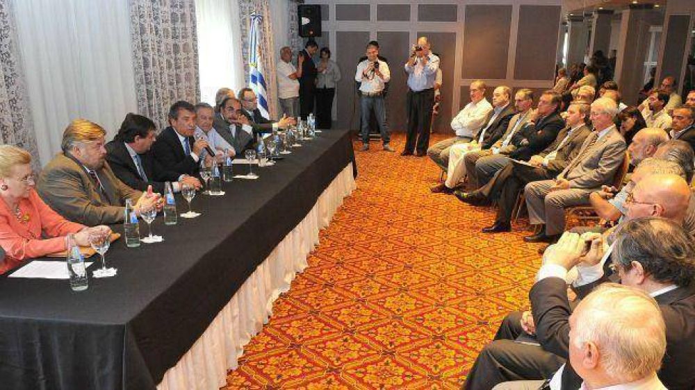 Turismo: agilizar�n atenci�n en puestos fronterizos argentino-uruguayos