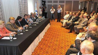Turismo: agilizar�n atenci�n en puestos fronterizos argentino-uruguayos