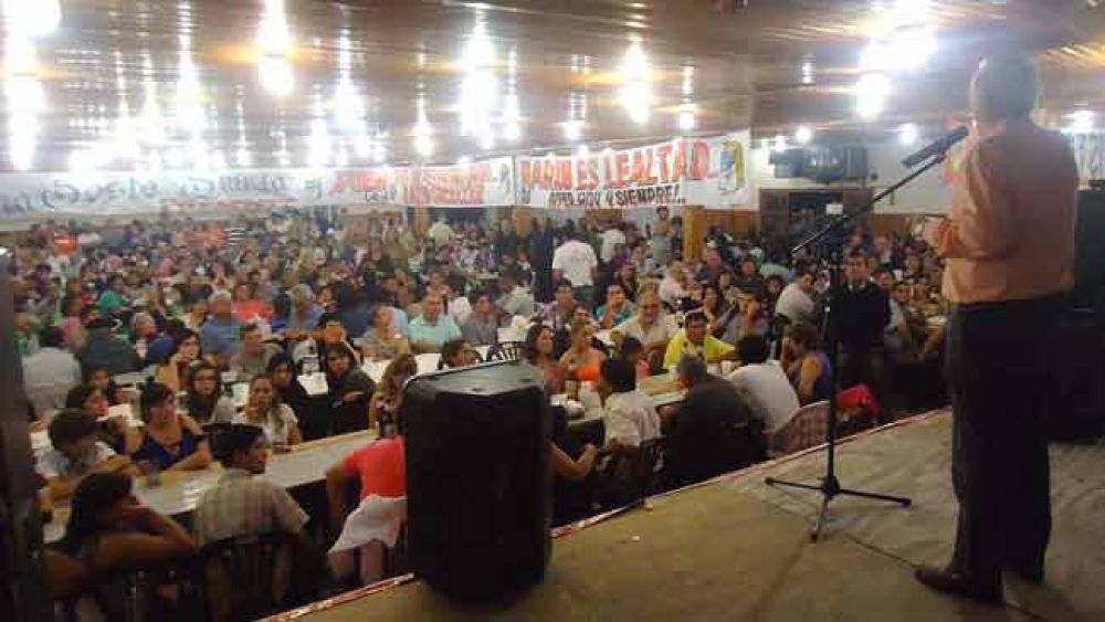 Mar�n pidi� por un �peronismo unido� en acto de Convergencia 