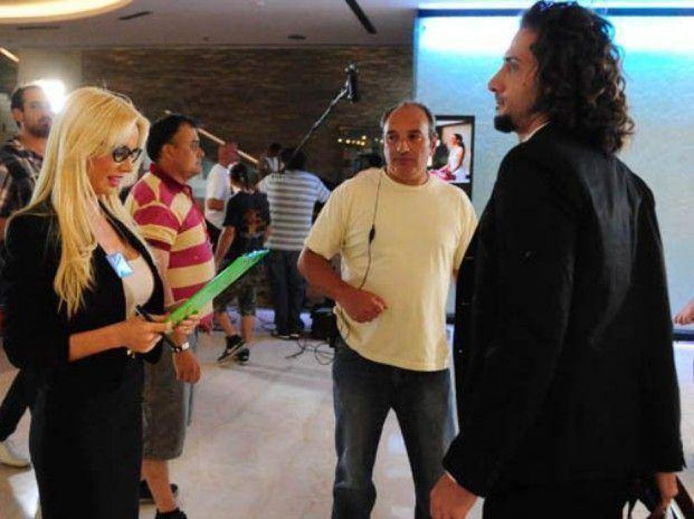 "Graduados", el mayor �xito de la televisi�n, grab� ayer en Rosario a d�as de su final