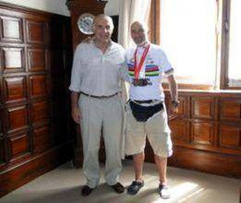 Panamericano Massari visit� al intendente  