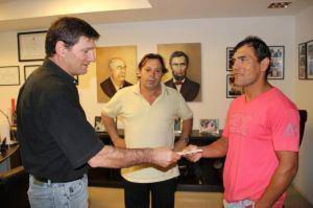 Alejandro Chora fue recibido por el Jefe Comunal 