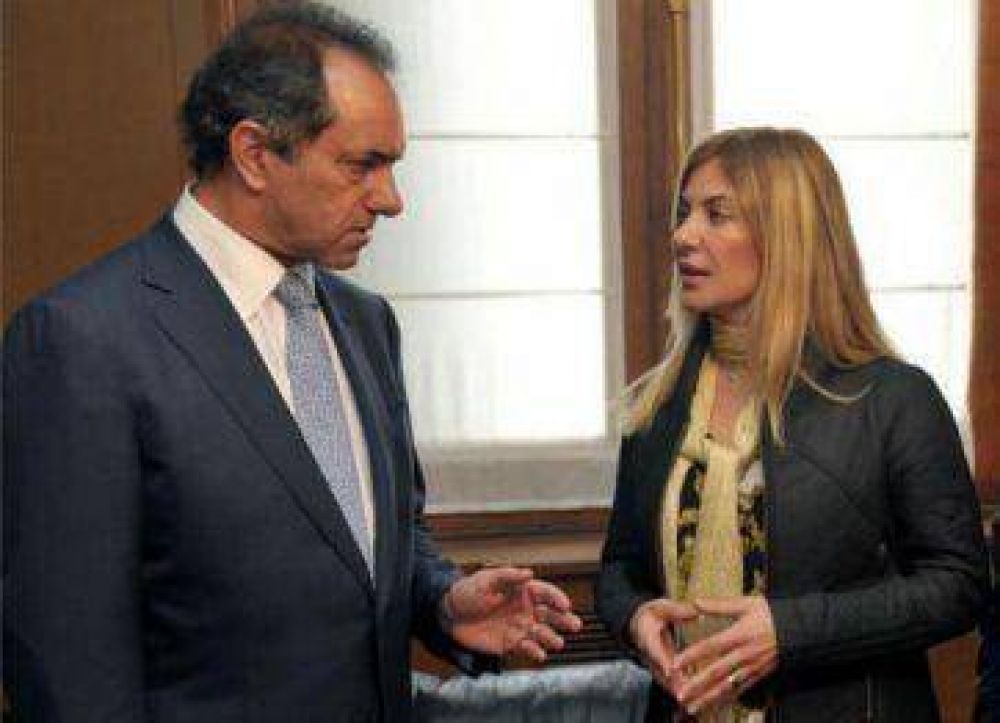 Descuento a docentes: Scioli desaf�a a Arias