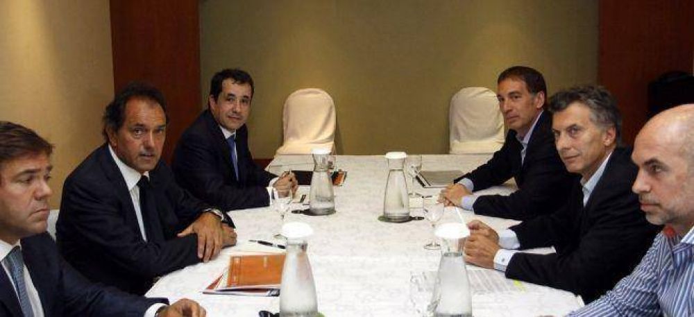 Macri le prometi� a Scioli que reducir� el 80 por ciento de basura en un a�o y medio