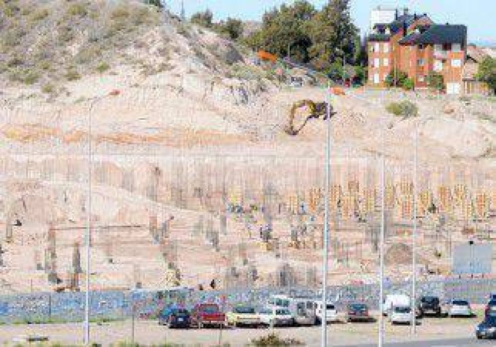 Coto embolsar� $7 millones por abrir una calle 