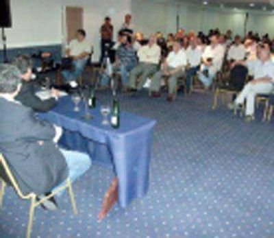 Julio Mart�nez present� propuestas para el desarrollo de La Rioja 