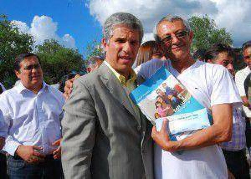 Politica de Vivienda: En Renca cinco familias ya tienen su hogar