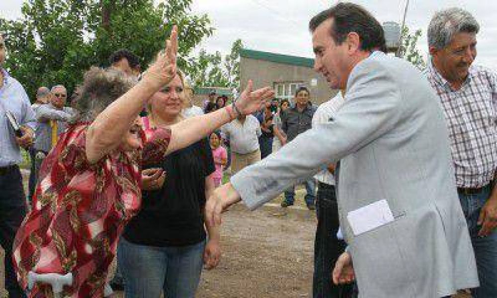 P�rez: "Despu�s de 33 a�os se termin� la promoci�n industrial discriminatoria" 