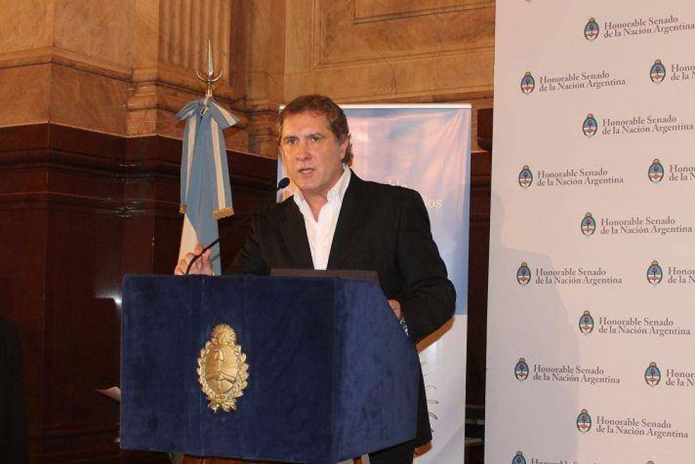EL SENADOR PALLARES FUE DISTINGUIDO NUEVAMENTE POR AGENCIA COMUNAS
