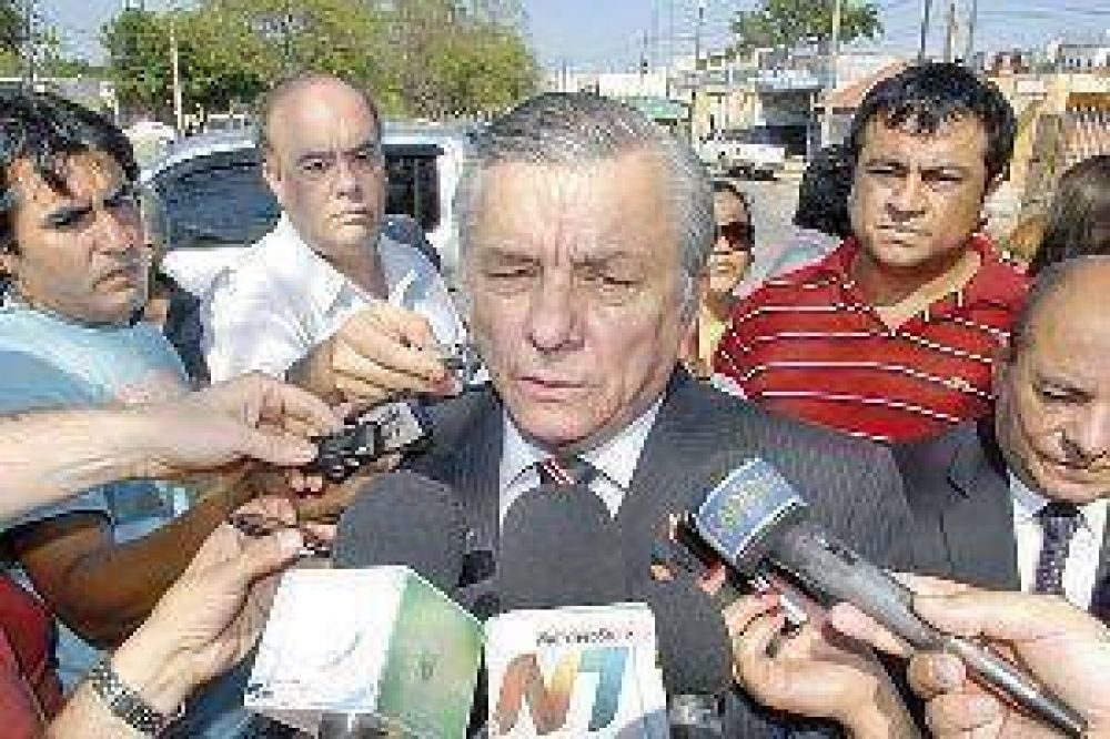Infante y De Vido firman acuerdo por plan N�cleos de Acceso a Conocimientos 
