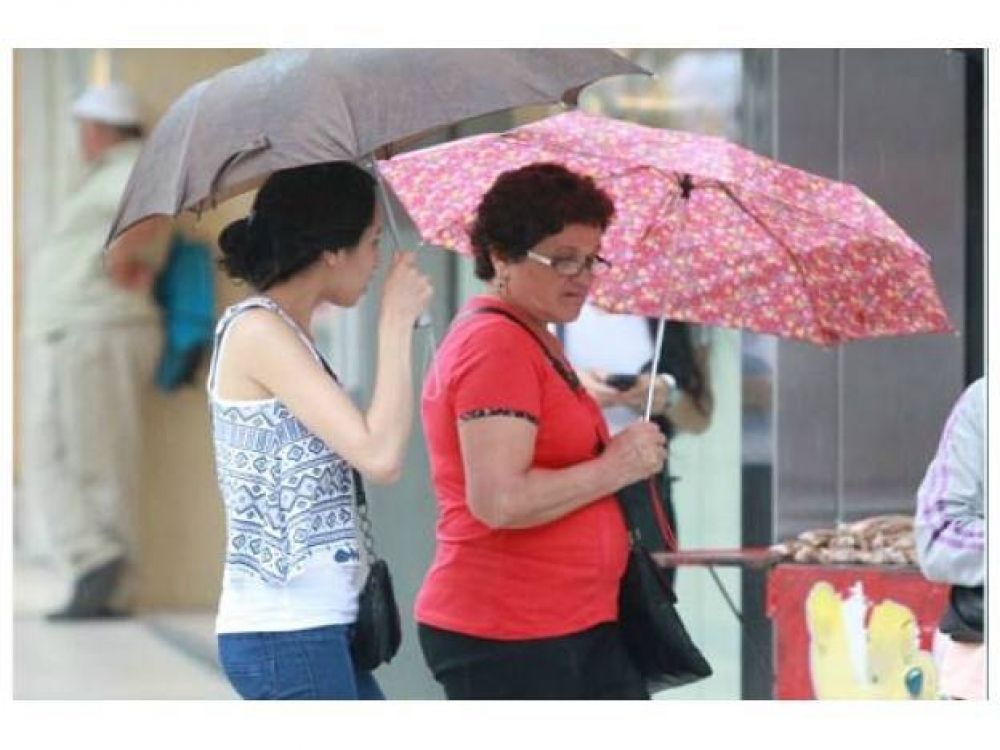 Tras la tormenta se brind� asistencia a unas 70 familias