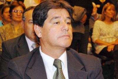 Moreno Salas: "El Intendente emiti� el decreto porque no se iba a poder tratar en el HCD"